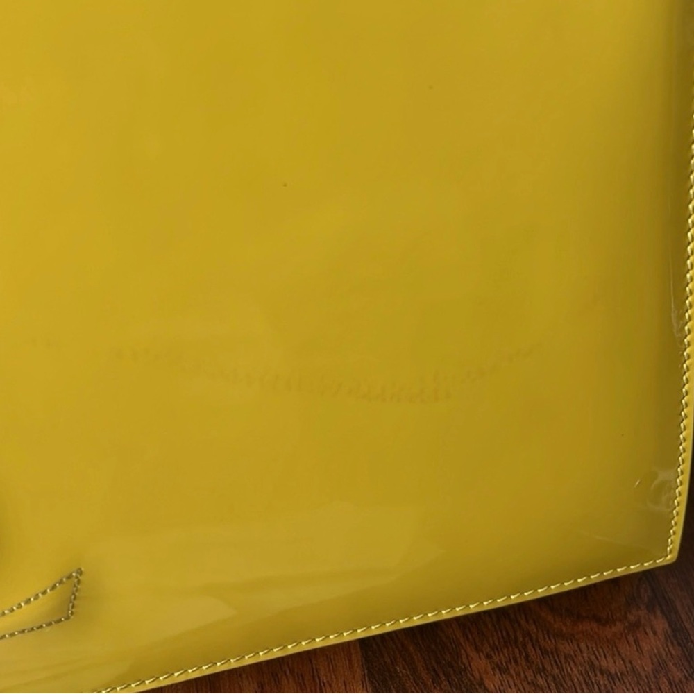 RARE SEASONAL COLOR!  YSL Cassandre patent leather clutch - Picture 2 of 6